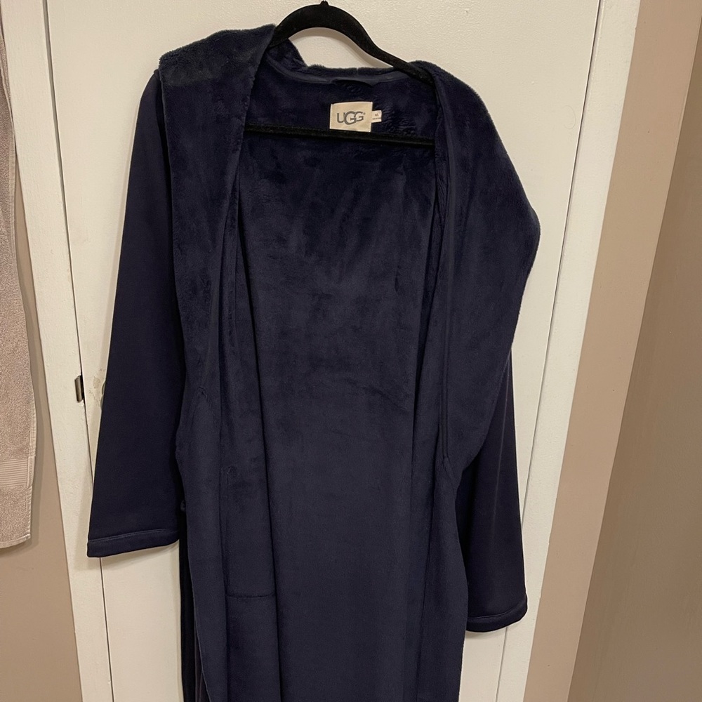 NEW without tags - Men’s Hooded Brunswick Ugg Robe - Navy Blue, Size M/L
